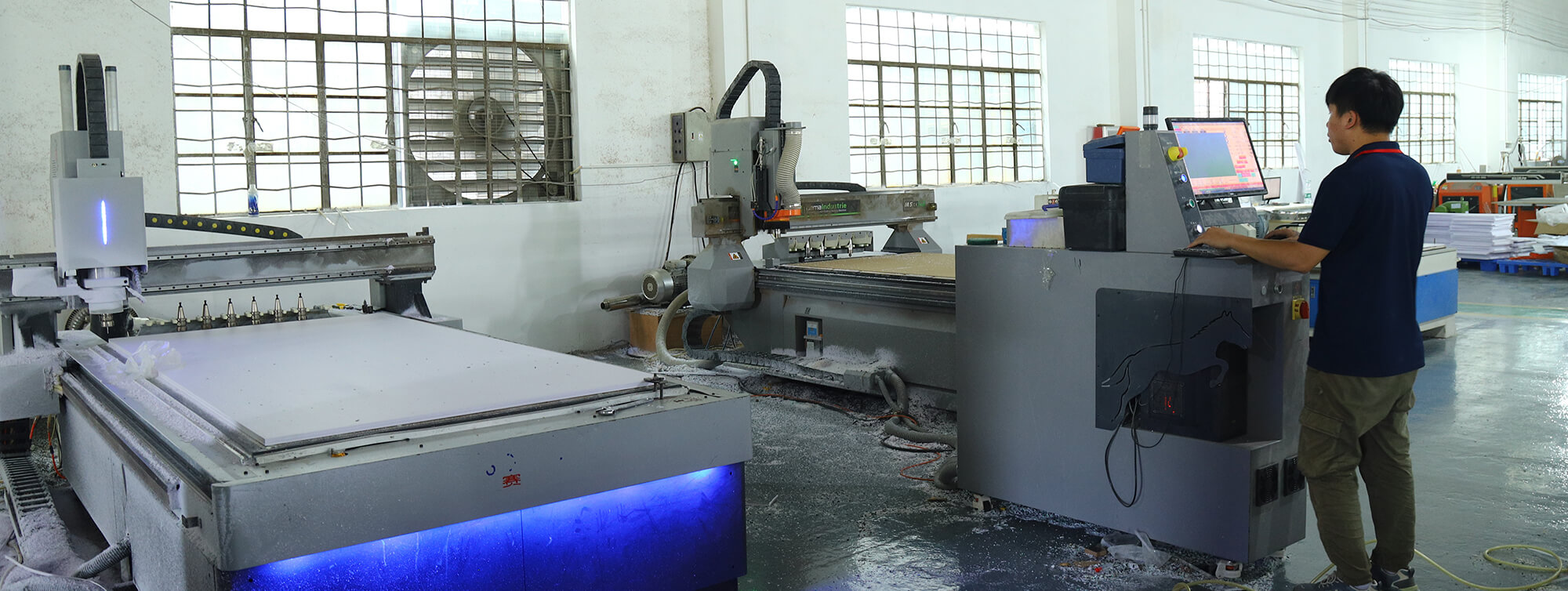 Equipment used in RUOMEI sign production
