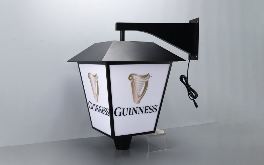 Wall-Mounted or Hanging Light Boxes: Choose the Position Before the Product